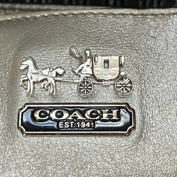 SALE! Coach ClearTote Kisslock - Picture 3 of 10